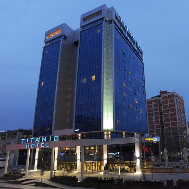Titanik Otel Bakırköy